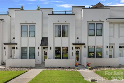 1725 Wesley Green Way active townhome in Wesley Heights, Charlotte, NC