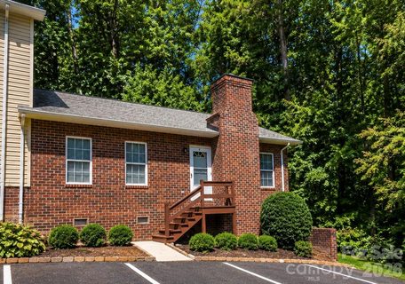 Homes in Huntsmoor, Hickory