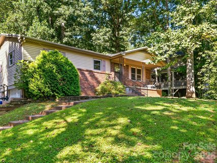 28 Fairhaven Court active home in Quail Cove, Asheville, NC