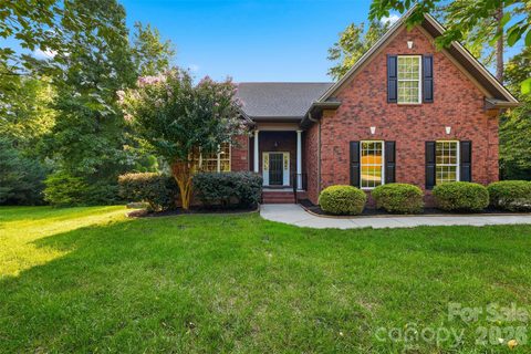 254 Streamside Place pending home in Creeks Edge, Mooresville, NC
