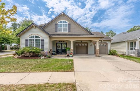 10328 Drake Hill Drive active home in Vermillion, Huntersville, NC