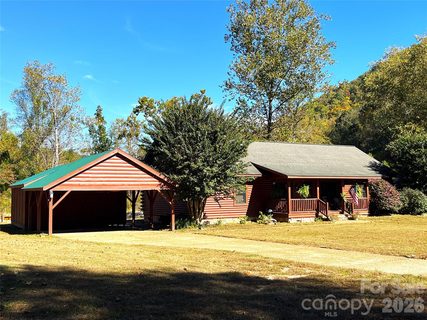 45 Reedy Creek Court active home in Blue Rock Valley, Hendersonville, NC