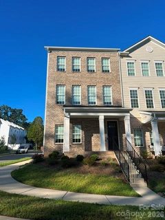 13924 Winmau Lane active home in Vermillion, Huntersville, NC