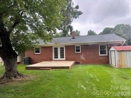 713 Crestwood Avenue active home in Fern Forest, Gastonia, NC