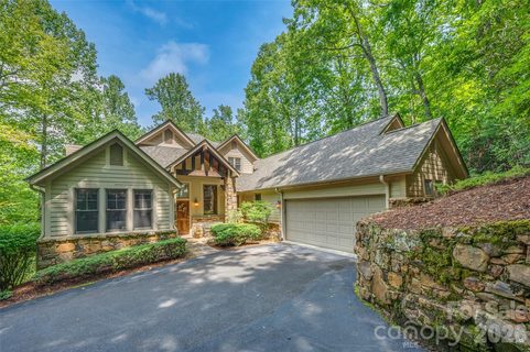 75 Old Hickory Trail active home in Champion Hills, Hendersonville, NC