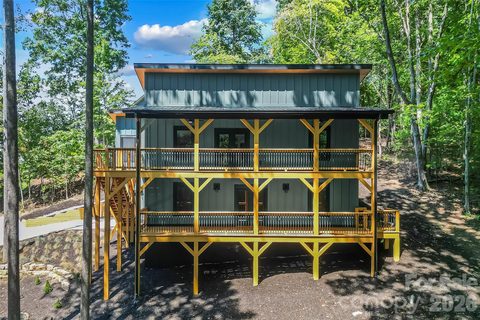 276 Coopers Drive active home in Rambling Hills, Hendersonville, NC