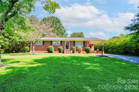 404 Pineview Drive active home in Crescent Hills, Kings Mountain, NC