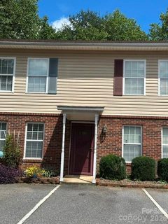 1535 20th Avenue active home in Huntsmoor, Hickory, NC