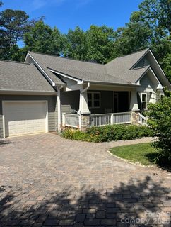 33 Gray Duster Circle active home in Biltmore Lake, Biltmore Lake, NC