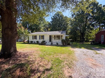 107 Autumn Place active home in Wooded Valley, York, SC