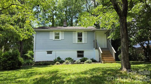 827 Forest Street active multi-family property in McIntosh Hill, Hendersonville, NC