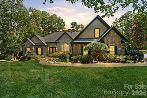 7832 Chapel Creek Drive active home in Sailview, Denver, NC