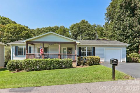 117 Pinellas Lane active home in Fox Run Meadow, Waynesville, NC