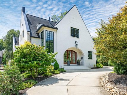 1202 Townes Road pending home in Myers Park, Charlotte, NC