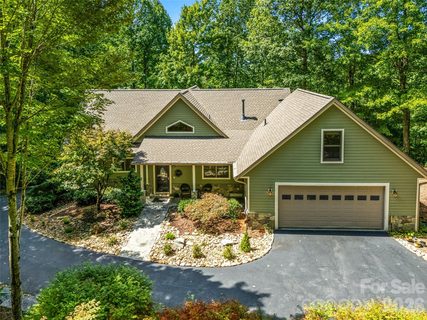 Homes in Cummings Cove, Hendersonville