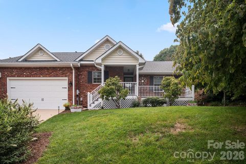 647 High Quarry Road pending townhome in Carriage Park, Hendersonville, NC