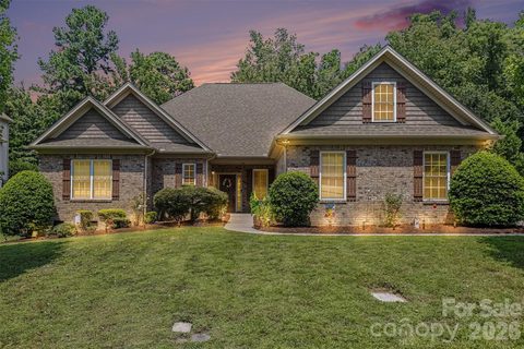 1820 Wedowee Court active home in Water Edge, Rock Hill, SC