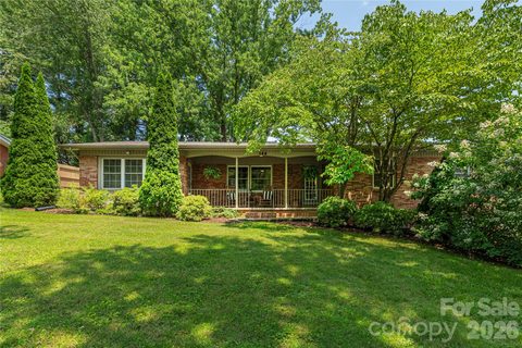 102 Azalea Drive pending home in Hendrixs Park Knoll, Waynesville, NC