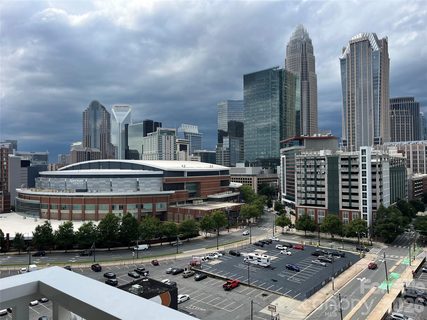 505 E 6th Street active home in Courtside Condos, Charlotte, NC