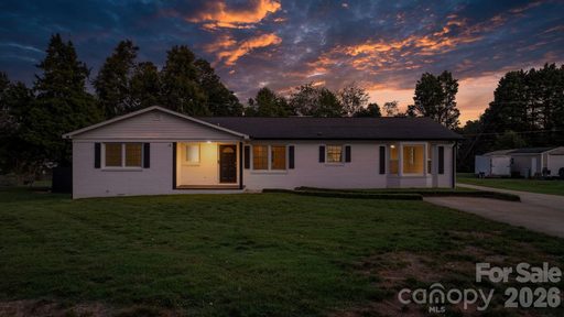 Homes in Homestead, Hickory