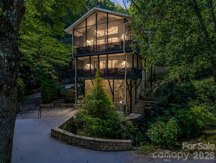 485 Grandview Drive active home in Rumbling Bald On Lake Lure, Lake Lure, NC