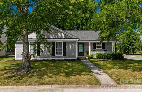 1508 Fieldcrest Circle pending home in Cantrell Court, Rock Hill, SC