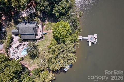 486 Willow Cove Road active home in Lake Wylie, Lake Wylie, SC