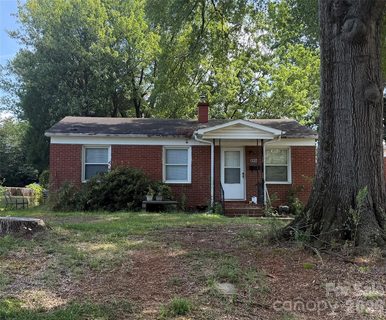 2928 Coronet Way pending home in Smallwood, Charlotte, NC