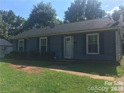 6400 Mcbride Street active home in Hampshire Hills, Charlotte, NC