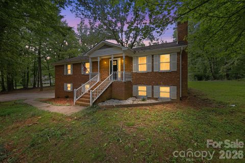 3707 Welcome Arcadia Road active home in Monticello, Lexington, NC