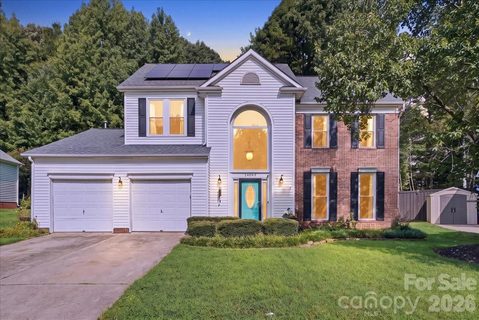 Homes in Wiltshire Manor, Charlotte