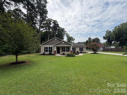 225 Vineyard Drive pending home in Orchard Hills, Salisbury, NC
