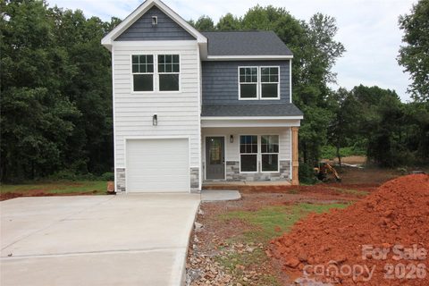 1074 Lyndsey Brook Court active home in Country Crossing, Lincolnton, NC