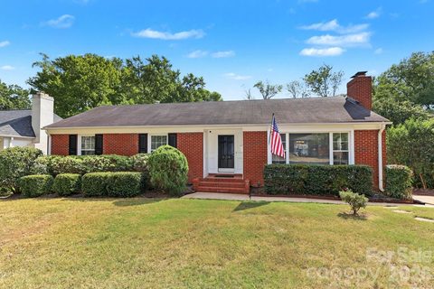 524 Cooper Drive active home in Madison Park, Charlotte, NC