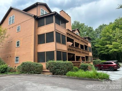 Homes in Toxaway Views, Lake Toxaway
