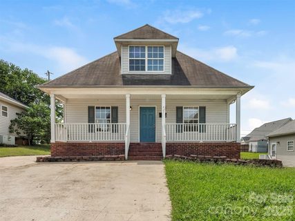 427 Katonah Avenue active home in Biddleville, Charlotte, NC