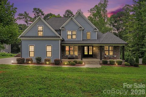 496 Bellingshire Drive pending home in Berkshire, Mt Ulla, NC