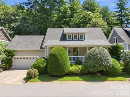 19 Oakhaven Terrace pending home in Eastwood Village, Asheville, NC