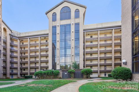 211 Heritage Boulevard active home in Kensington Place, Fort Mill, SC