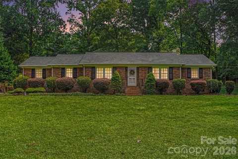 Homes in Sherwood Forest, Gastonia