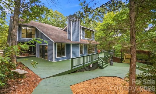 872 Old Bell Road pending home in Sardis Hills, Charlotte, NC