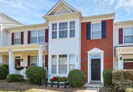 7345 Laurel Valley Road active townhome in The Mews At Laurel Valley, Charlotte, NC