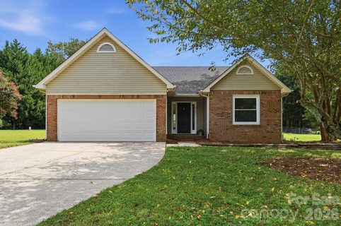 2730 Briar Trail Court pending home in Blackberry Ridge, Matthews, NC