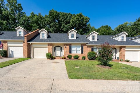566 Camrose Circle pending condo in Oakleaf, Concord, NC