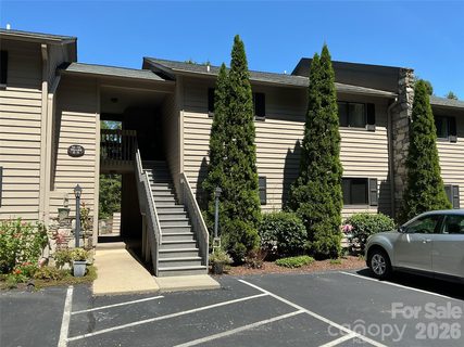 Homes in Laurel Park Villas, Laurel Park