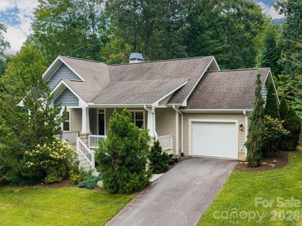 22 Sparkle Dun Drive pending home in Biltmore Lake, Biltmore Lake, NC