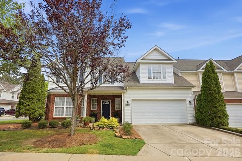 10933 Stone Trail Road active home in Old Stone Crossing, Charlotte, NC