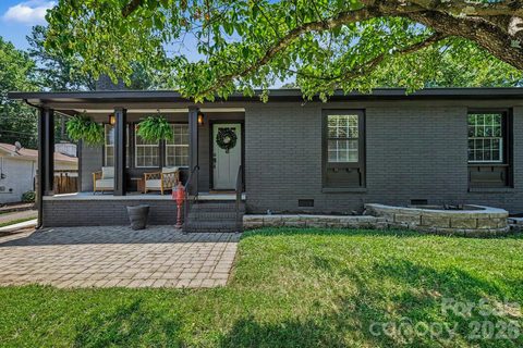 5332 Buena Vista Avenue pending home in Amity Gardens, Charlotte, NC