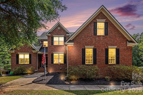 3647 Venetian Way active home in The Lakes At Derby Downs, York, SC