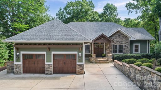 3033 Dodsworth Drive pending home in Cramer Mountain, Cramerton, NC